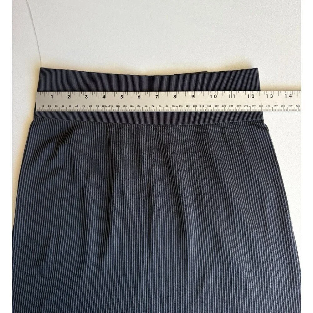 Nike Air Black Ribbed Knit High-Waisted Mini Skirt For Women Size S